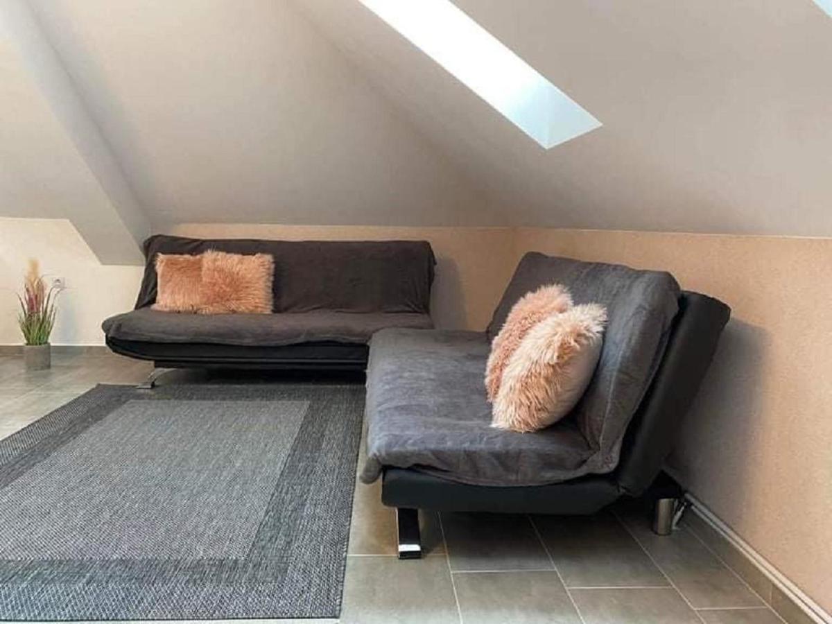 Апартаменты Greta Lux Apartman Хайдусобосло Экстерьер фото