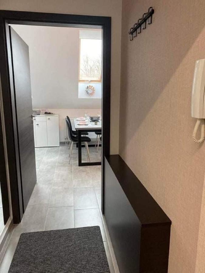 Апартаменты Greta Lux Apartman Хайдусобосло Экстерьер фото